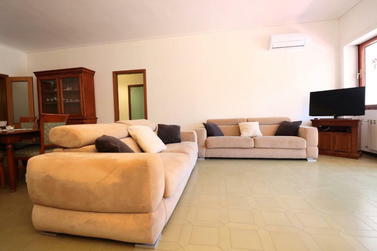 La Terrazza Parco Lauro Appartement